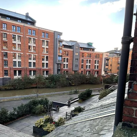 Apartment Staycation At 62a Cocoa York