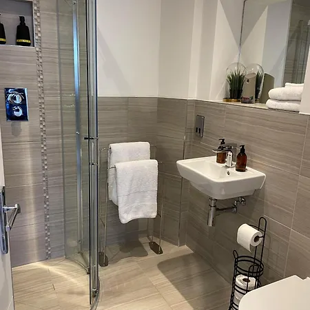 Staycation At 62a Cocoa York