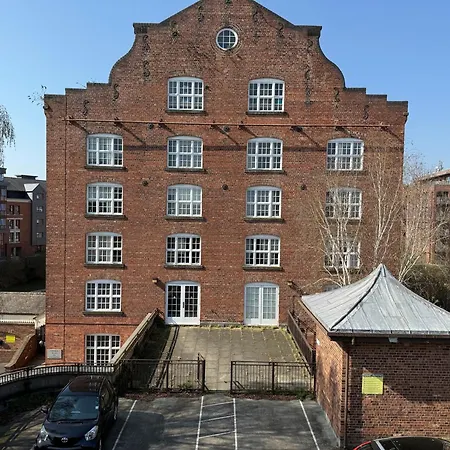 Staycation At 62a Cocoa