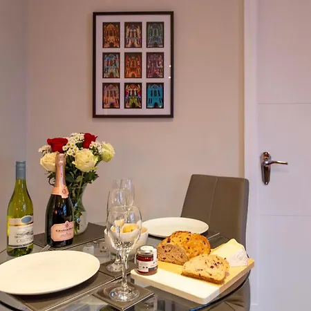 Staycation At 62a Cocoa York
